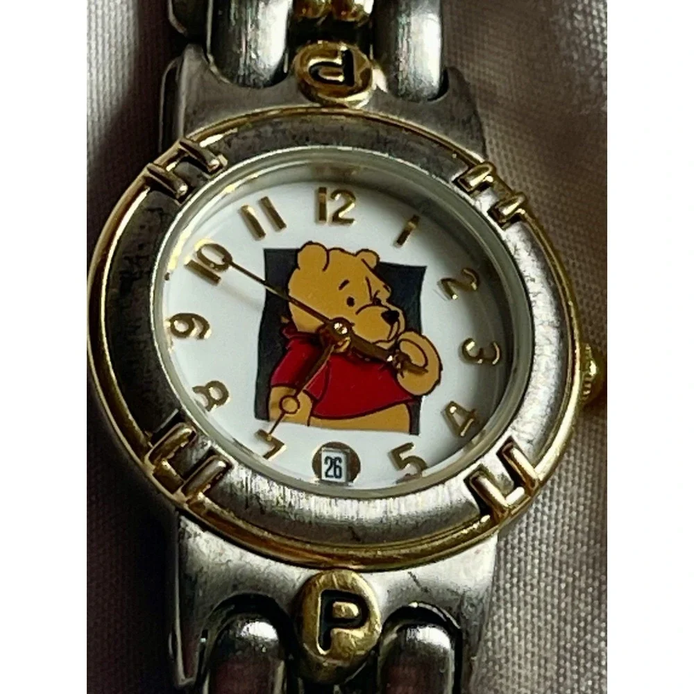 Vintage Ladies DISNEY WINNIE THE POOH Watch New Battery. Works.